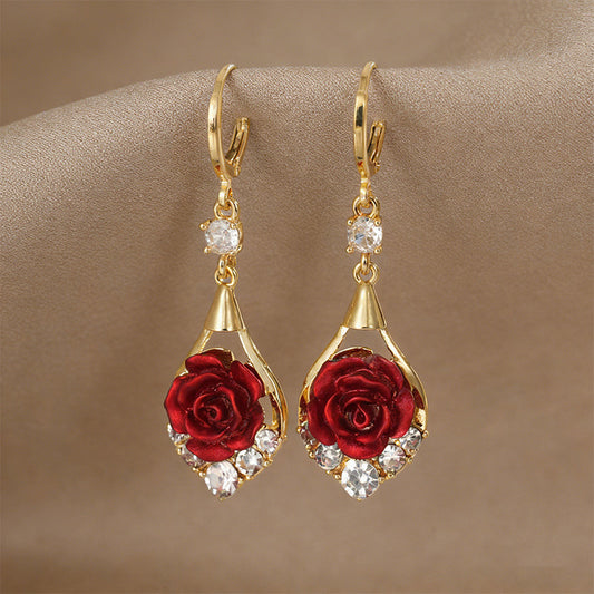 🌹✨Eleganckie kolczyki wiszące z motywem czerwonej róży